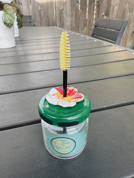 Hand-held Hummingbird Feeder - Green Top, Red, White & Yellow Flower