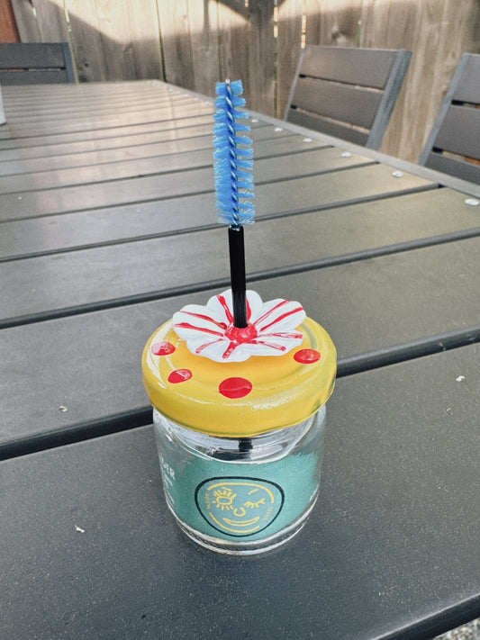 Hand-held Hummingbird Feeder
