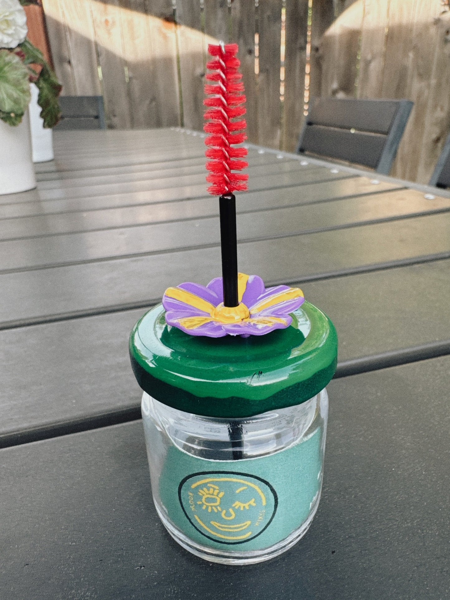 Hand-held Hummingbird Feeder - Green Top, Purple & Yellow Flower